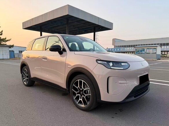 2026 Leapmotor A10 53 kWh, бежевый, 2050000 рублей