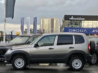 2019 Chevrolet Niva I Рестайлинг, коричневый, 795000 рублей, вид 4