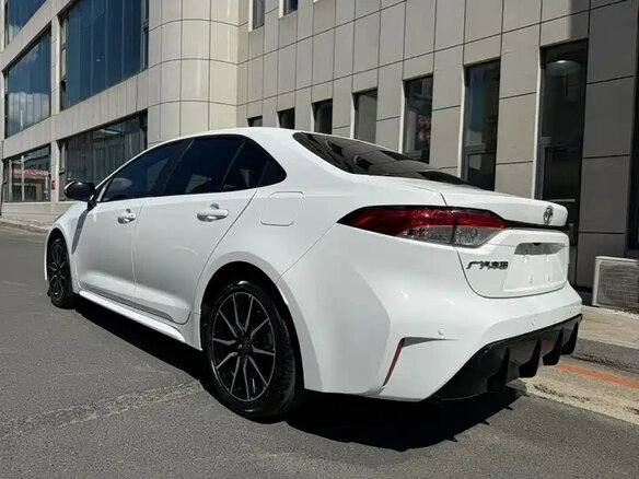 2023 Toyota Levin XII (E210) Рестайлинг, белый, 1197000 рублей - вид 1