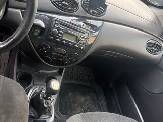 2004 Ford Focus I Рестайлинг, серебристый, 260000 рублей, вид 4