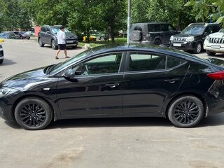 2017 Hyundai Elantra VI (AD), чёрный, 1540000 рублей, вид 4