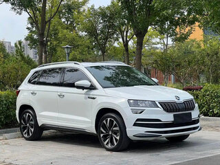 2023 Skoda Karoq DSG7 I, белый, 1970124 рублей, вид 2