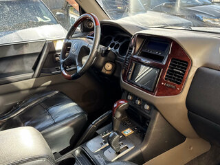 2006 Mitsubishi Pajero III Рестайлинг, бежевый, 900000 рублей, вид 5