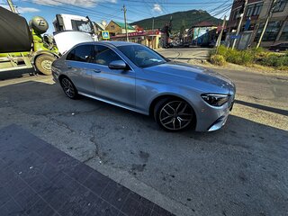2020 Mercedes-Benz E-Класс 220 d V (W213, S213, C238) Рестайлинг, серебристый, 4450000 рублей, вид 4