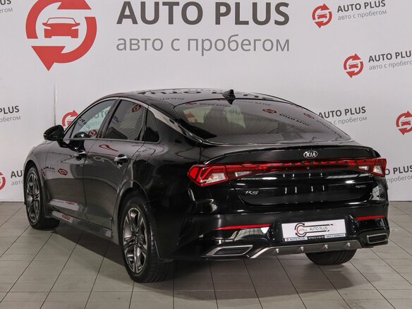 2020 Kia K5 III, чёрный, 2499000 рублей - вид 1