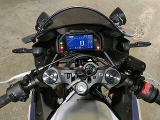 2025 Yamaha YZF-R3, серебристый, 655000 рублей, вид 5
