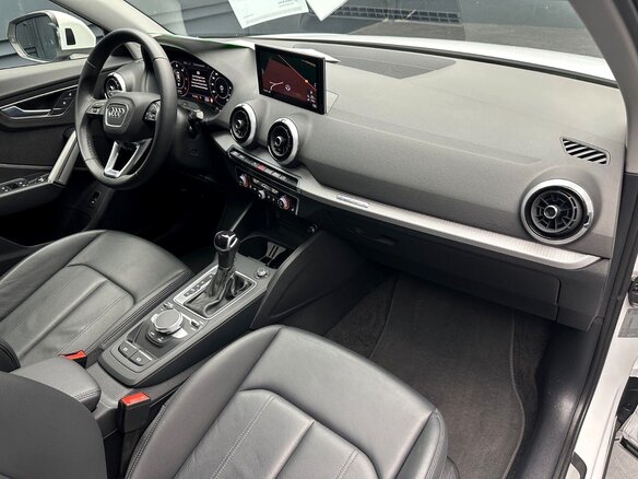 2023 Audi Q2 L 35 TFSI I Рестайлинг, белый, 2340000 рублей - вид 4