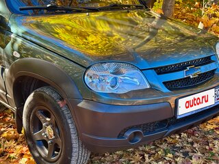2015 Chevrolet Niva I Рестайлинг, серый, 565000 рублей, вид 3