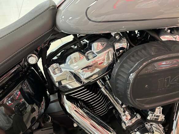 2024 Harley-Davidson Fat Boy, серый, 2555000 рублей - вид 29