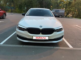 2017 BMW 5 серии 520d xDrive VII (G30/G31/G38), белый, 3490000 рублей, вид 3