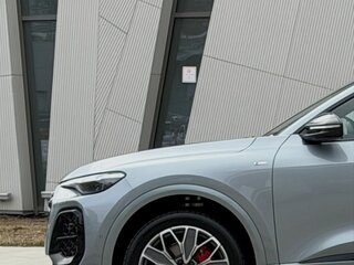 2026 Audi Q5 40 TFSI III (GU), серый, 5210000 рублей, вид 5