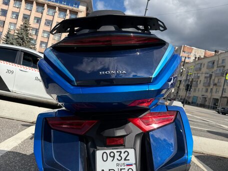 2021 Honda GL 1800 Gold Wing, синий, 2000000 рублей, вид 2