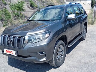 2019 Toyota Land Cruiser Prado 150 Series Рестайлинг 2, серый, 4950000 рублей, вид 3