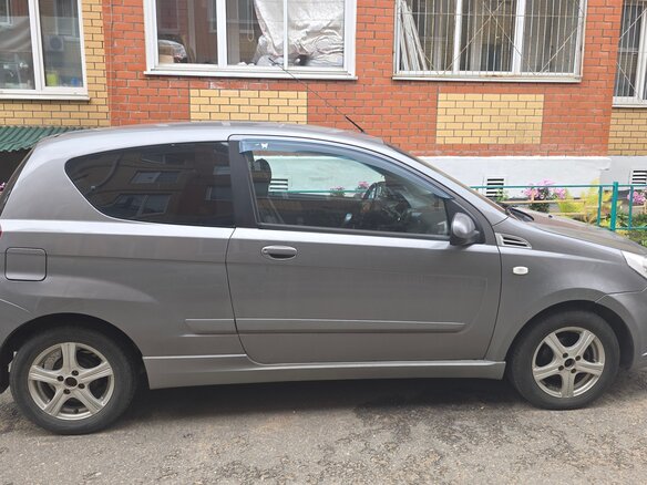 2010 Chevrolet Aveo I Рестайлинг, серый, 410000 рублей - вид 3