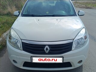 2011 Renault Sandero I, белый, 390000 рублей, вид 3