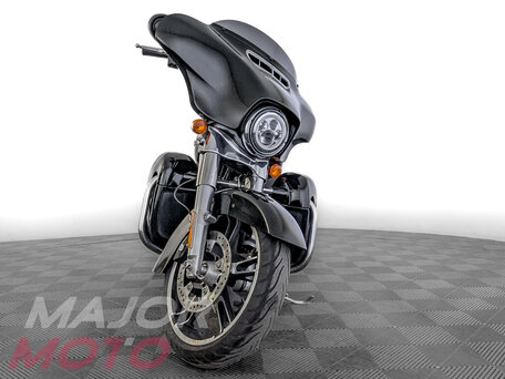 2018 Harley-Davidson Street Glide, чёрный, 1739000 рублей, вид 4