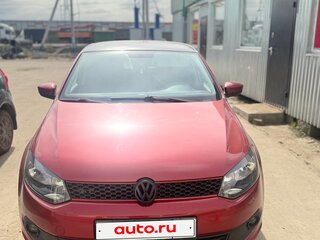 2013 Volkswagen Polo V, красный, 720000 рублей, вид 2