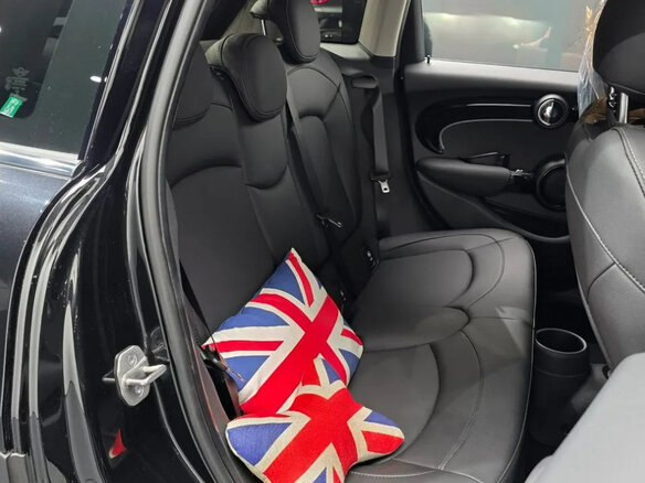 2022 Mini Hatch Cooper III (F55/F56) Рестайлинг 2, чёрный, 1850000 рублей - вид 19