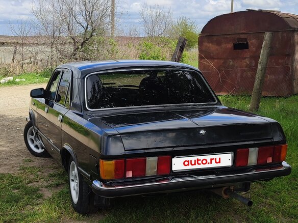2002 ГАЗ 3102 «Волга», чёрный, 100000 рублей