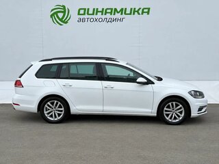 2017 Volkswagen Golf VII, белый, 1500000 рублей, вид 4
