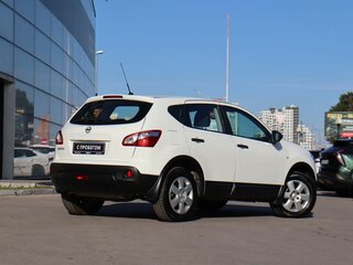 2012 Nissan Qashqai I Рестайлинг, белый, 1060000 рублей, вид 5