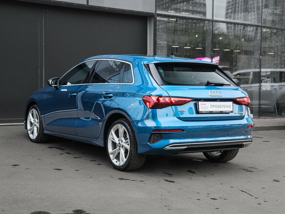 2020 Audi A3 Sportback 35 TFSI IV (8Y), синий, 2690000 рублей - вид 5