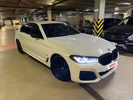 2019 BMW 5 серии 530i xDrive VII (G30/G31/G38), белый, 4070000 рублей, вид 1
