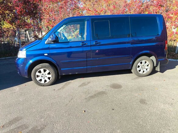 2003 Volkswagen Multivan, синий, 1450000 рублей - вид 1