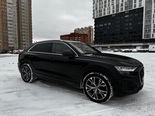 2019 Audi Q8 55 TFSI I (4M), чёрный, 5150000 рублей, вид 3