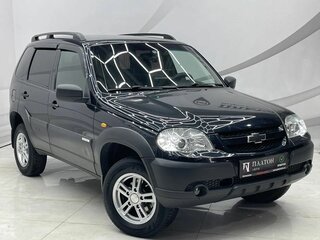 2016 Chevrolet Niva I Рестайлинг, чёрный, 685000 рублей, вид 3