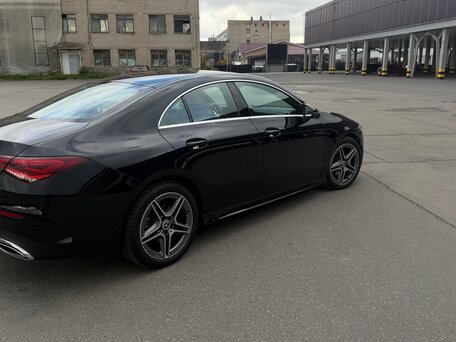 2021 Mercedes-Benz CLA 200 II (C118, X118), чёрный, 3000000 рублей, вид 4