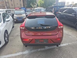 2018 Volvo V40 II Рестайлинг, красный, 1120000 рублей, вид 5