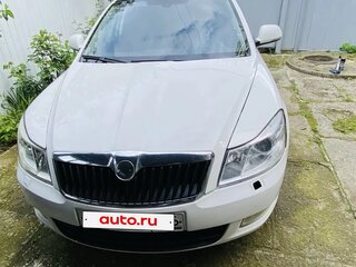 2012 Skoda Octavia II (A5) Рестайлинг, белый, 650000 рублей, вид 2