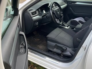 2016 Skoda Superb III, белый, 1550000 рублей, вид 5