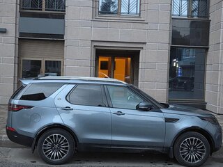 2018 Land Rover Discovery V, серый, 3990000 рублей, вид 4