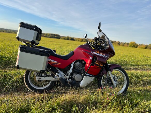 1998 Honda XL600V Transalp, красный, 355000 рублей
