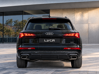 2026 Audi Q7 50 TDI II (4M) Рестайлинг 2, чёрный, 14100000 рублей, вид 2