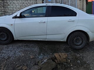 2013 Chevrolet Aveo II, белый, 540000 рублей, вид 4