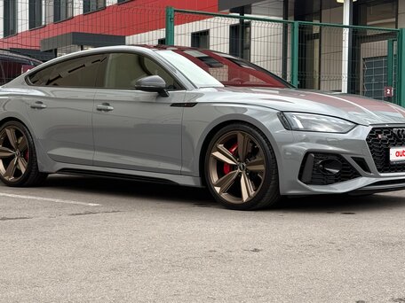 2021 Audi RS 5 II (F5) Рестайлинг, серый, 8600000 рублей, вид 5
