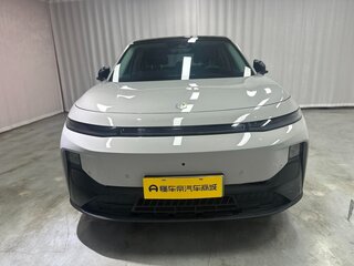 2025 Leapmotor B10 67.1 kWh, серебристый, 3160548 рублей, вид 2