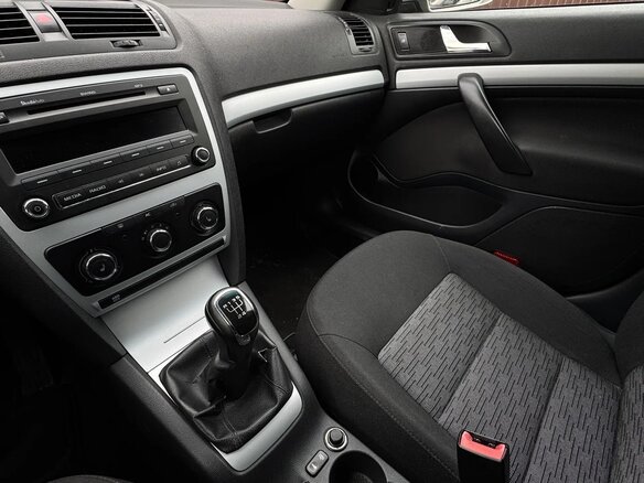 2011 Skoda Octavia II (A5) Рестайлинг, серый, 648000 рублей - вид 11