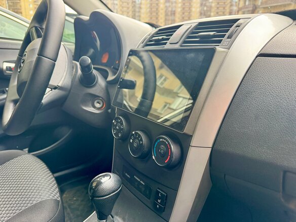 2011 Toyota Corolla X (E140, E150) Рестайлинг, серебристый - вид 24