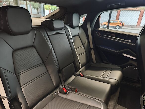 2026 Porsche Cayenne Coupé III Рестайлинг, серый, 21990000 рублей - вид 37