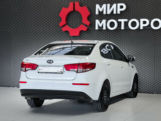 2016 Kia Rio III Рестайлинг, белый, 799000 рублей, вид 4