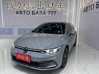 2023 Volkswagen Golf VIII, серый, 1820000 рублей, вид 2