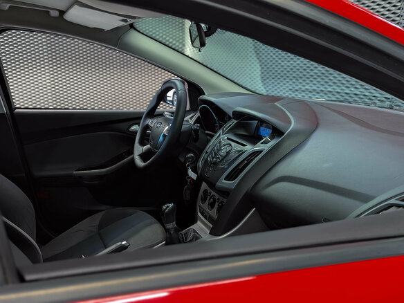 2012 Ford Focus III, красный - вид 24