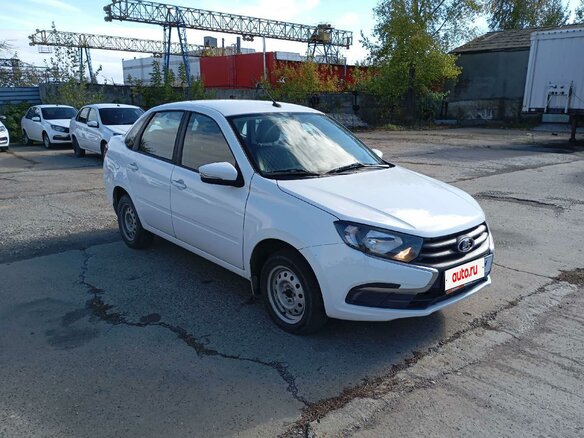 2024 Lada (ВАЗ) Granta I Рестайлинг, белый, 646000 рублей - вид 1