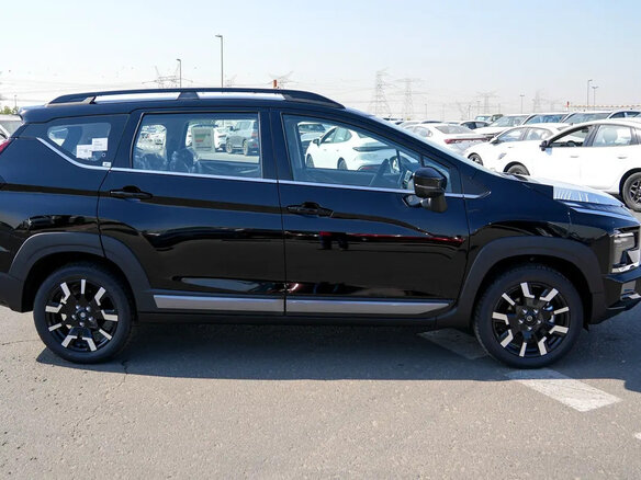 2026 Mitsubishi Xpander Cross I Рестайлинг, чёрный - вид 4