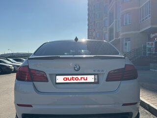 2010 BMW 5 серии 528i VI (F10/F11/F07), белый, 1870000 рублей, вид 2