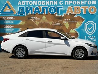 2022 Hyundai Avante VII, белый, 1620000 рублей, вид 4